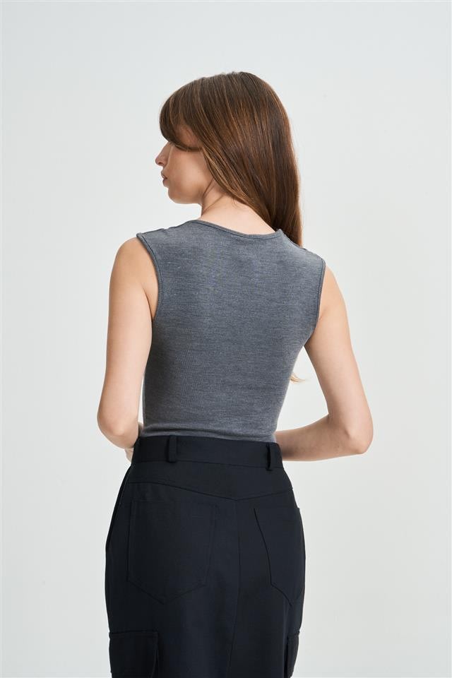 MUSCULOSA AINE