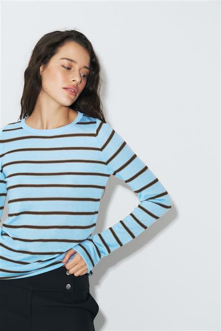 REMERA FINA