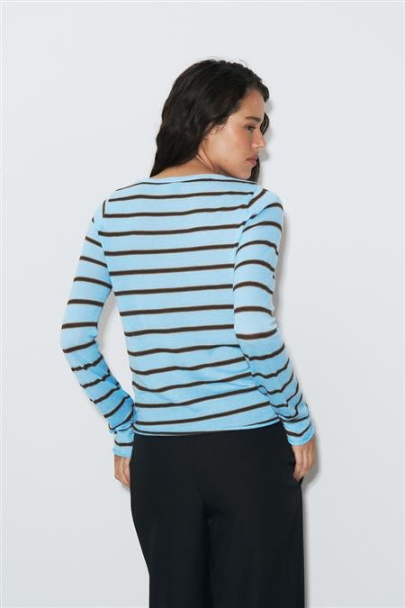REMERA FINA
